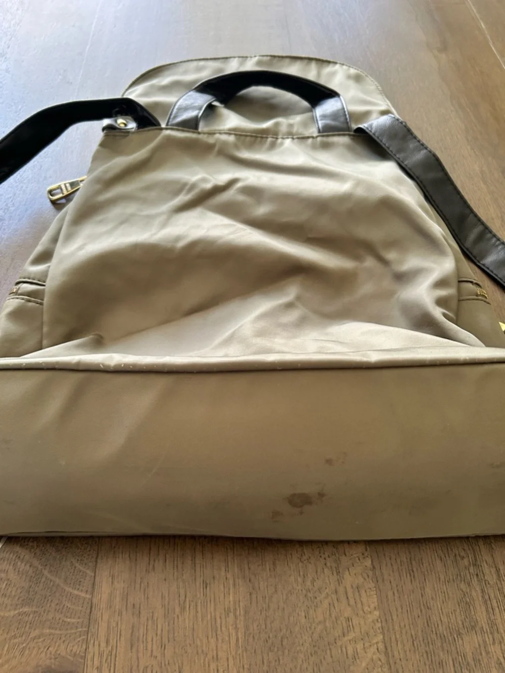 Steve Madden olive green back pack zipper front